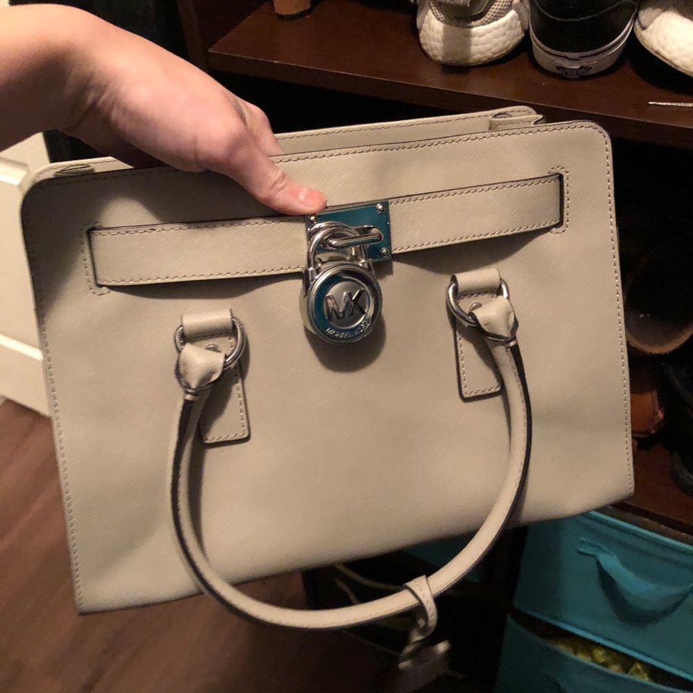 Micheal kors purse